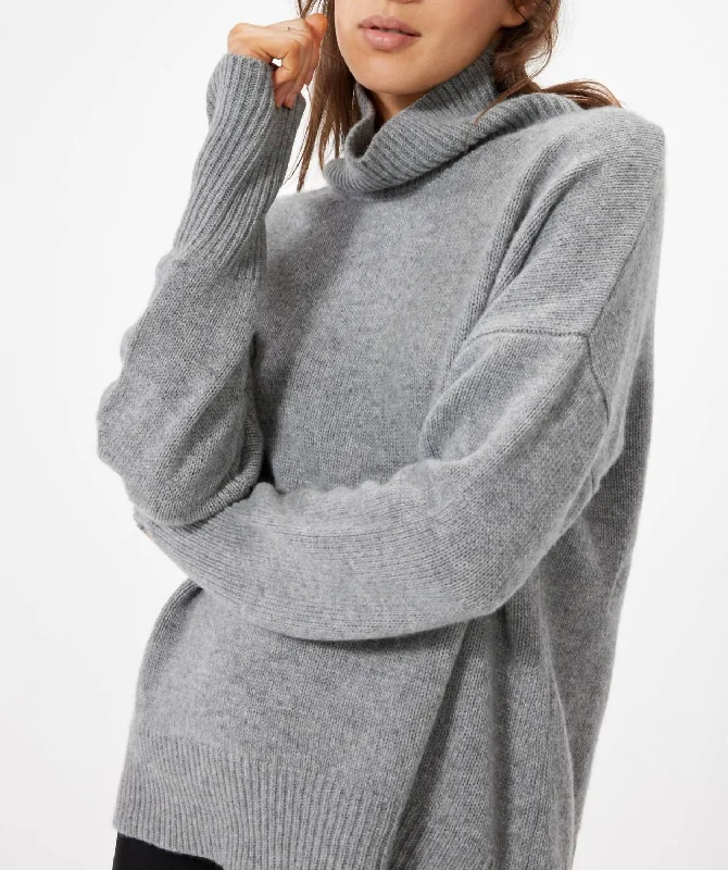 Pullover Turtleneck Sweater In Heather Grey