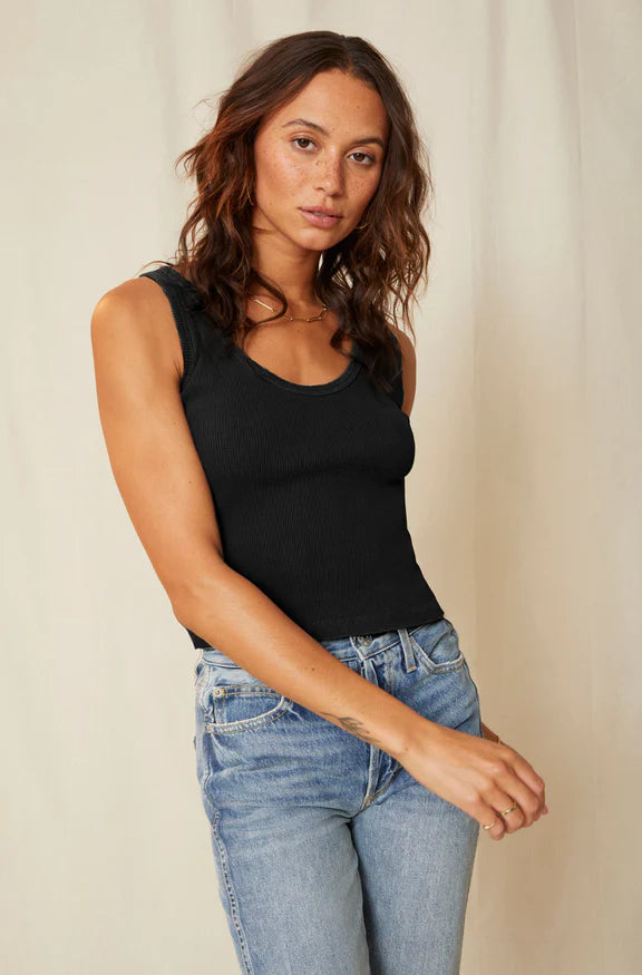 AMO Crop Rib Tank Black